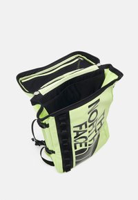 The North Face BASE CAMP FUSE BOX UNISEX - Mochila - sharp green