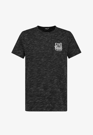 Schwarzes kurzärmliges T-Shirt aus strukturiertem Stoff, mit einem subtilen Melange-Muster und einem weißen Logo auf der linken Brustseite.