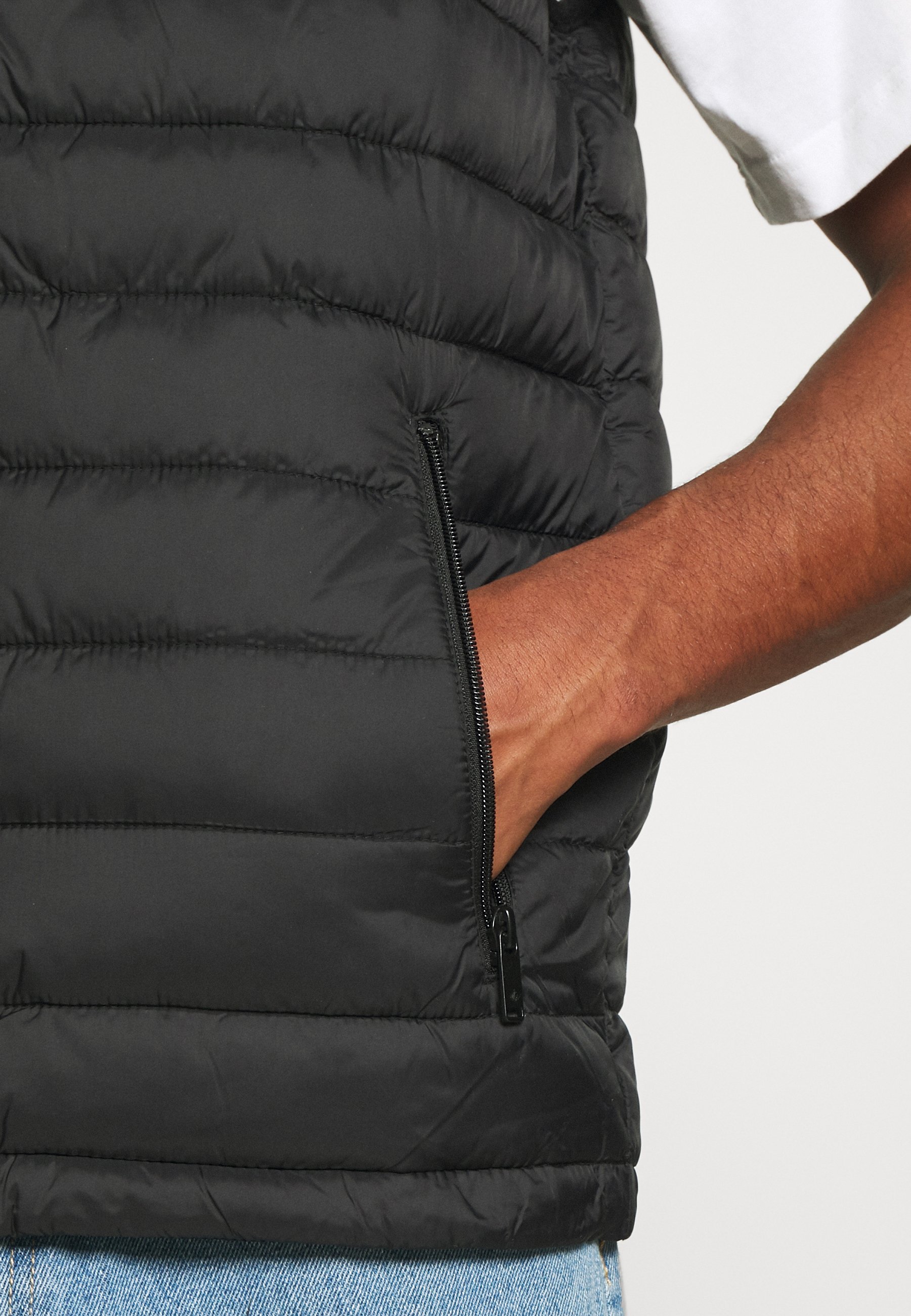 lightweight packable vest