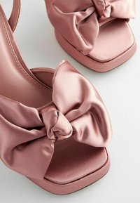 Next FOREVER COMFORT  - Korkeakorkoiset sandaalit - nude