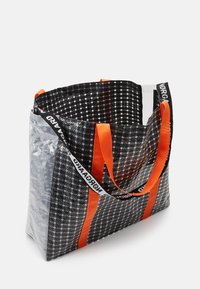 Mads Nørgaard LAUNDRETTE ALBA BAG - Tote bag - black/transparent