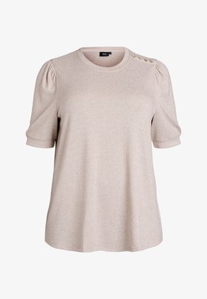 Bež majica kratkih rukava s okruglim izrezom i nabranim ramenima. Ima ukrasne gumbe na lijevom ramenu. Mekana, teksturirana tkanina.