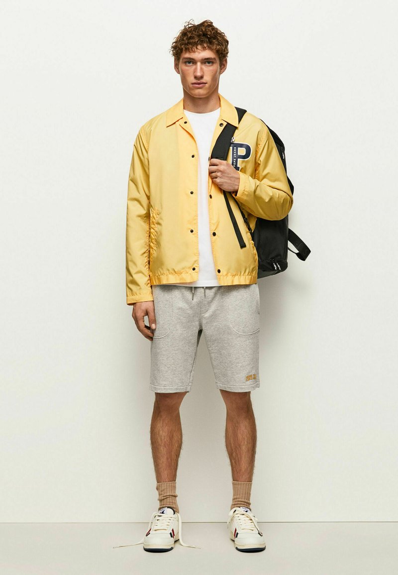 Pepe Jeans Shorts lichtgrijs Pepe Jeans Shorts lichtgrijs