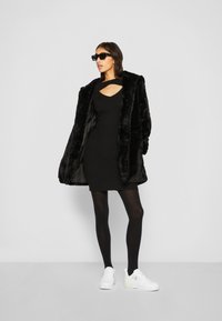 Urban Classics Klassisk kappa / rock - black