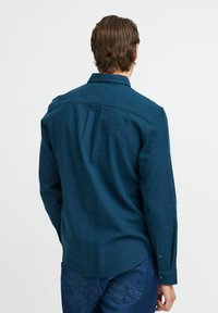 Thumbnail Image 3