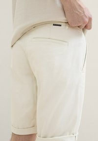 TOM TAILOR Pantaloni scurți - white sand