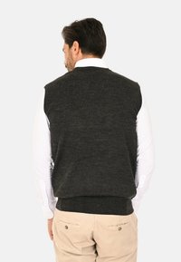 Ciabalù SCOLLO A V - Maglione - nero