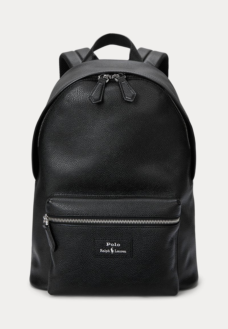 Zaino in pelle nera con tasca frontale con zip, scomparto principale con doppia zip e logo Polo Ralph Lauren sulla tasca frontale.