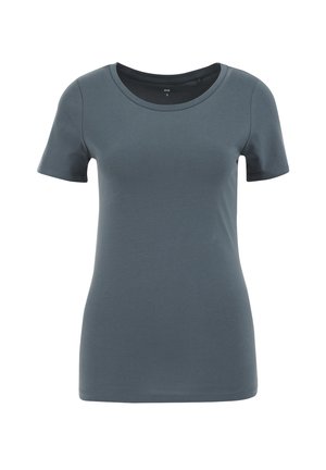 Zila īsām piedurknēm T-kreklā, kas izgatavots no mīksta auduma. Tam ir noapaļota kakla izgriezums un pieguļoša siluets, bez rakstiem vai detaļām.