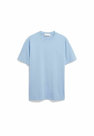 Lichtblauw katoenen T-shirt met korte mouwen, ronde hals en een klein geborduurd logo op de linkerborst.