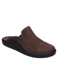 Bruine leren instapper met een ronde neus, gestikte details en een zwarte rubberen zool. Heeft een uitsnijdingen voor ventilatie.