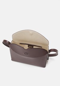 Osoi SANDY - Håndveske - box brown