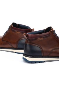 Thumbnail Image 6