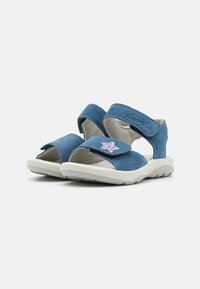 Blå semsket sandaler med borrelås, hvit gummisåle, stjerneformet dekor, åpen tå-design, og justerbar passform for komfort.