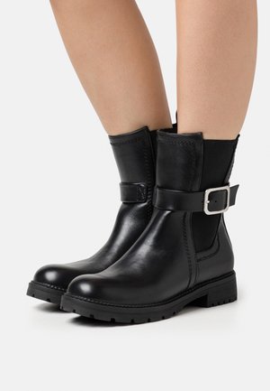 Stiefelette - black