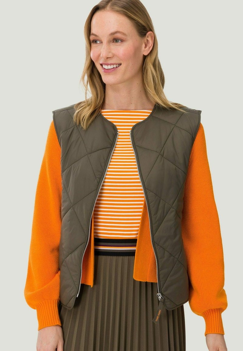 zero Waistcoat - crocodile