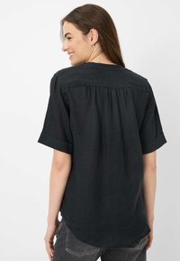 BRAX STYLE VERI - Bluse - black