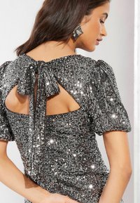 Friends Like These SEQUIN TIE BACK PUFF SLEEVE EMPIRE-REGULAR FIT - Koktélruha / Partiruha - silver