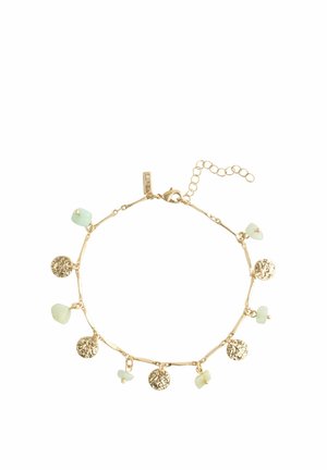 Armband aus goldfarbenem Metall mit abwechselnd texturierten runden Anhängern und hellgrünen Steinperlen, verstellbarer Verschluss und Verlängerungsketten.