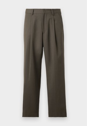 Pantalons de couleur vert olive foncé, coupe ajustée, devant plissé, tissu léger, design à jambes droites, avec une texture lisse et sans embellissements visibles.