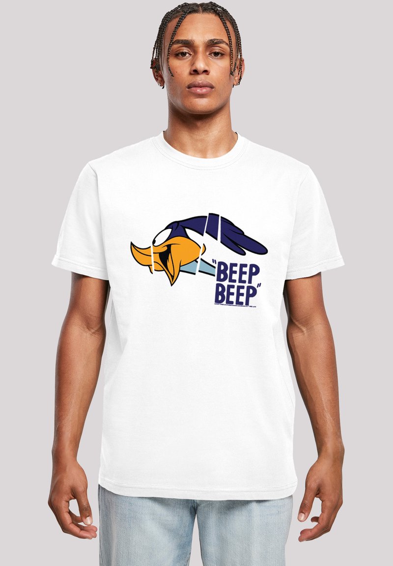 Hvit bomulls-T-skjorte med et tegneserie-fugl grafikk med gul nebb og blå detaljer, tekst "BEEP BEEP" i lilla, kortermet, standard passform.