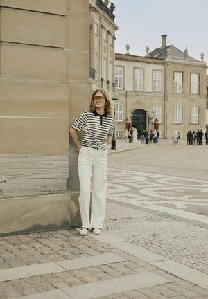 Kaffe Jumper - chalk black stripe
