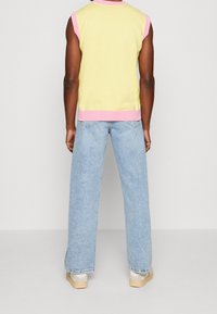 Kangol Maglione - yellow