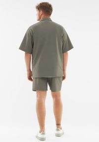 Johnny Urban MASON - Pantaloni sportivi - grey olive