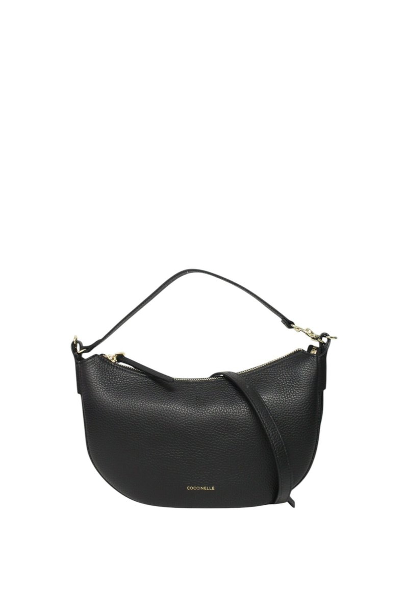Borsa crossbody in pelle nera con una forma curva, hardware dorato e chiusura con zip superiore. Presenta un manico corto e una tracolla removibile.