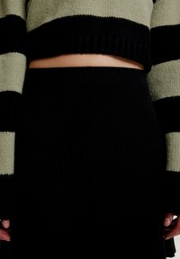 EDITED PAOLINA - A-Linien-Rock - schwarz