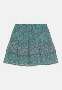 Falda de volantes floral en tela color azul verdoso, con estampados de flores rosas y blancas, cinturilla elástica y diseño fluido.