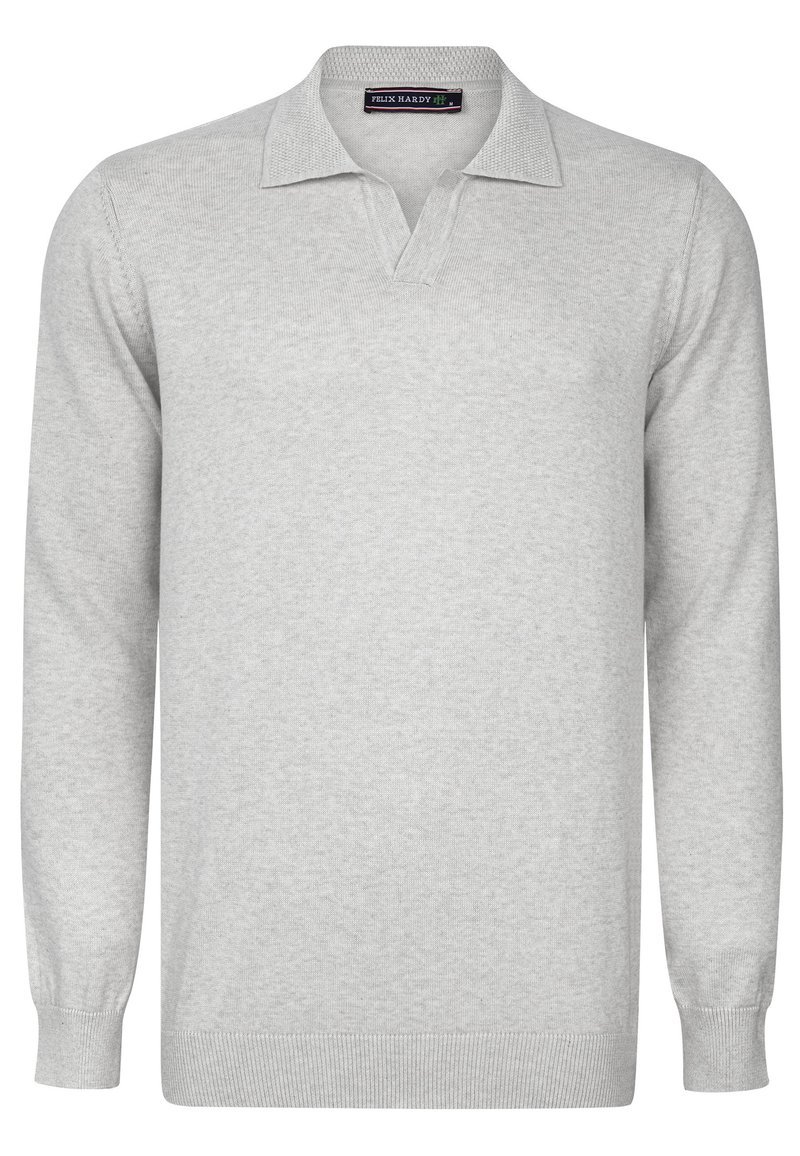 Suéter de polo de manga larga gris, hecho de un suave material de punto. Presenta un cuello plano y puños acanalados. Diseño simple sin patrones ni acentos.