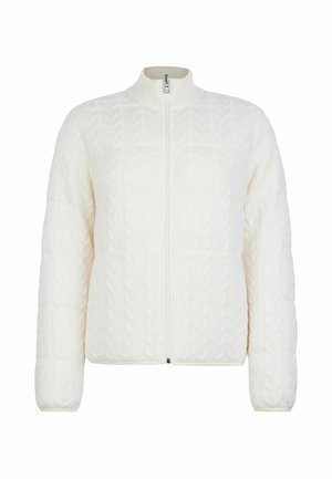 Biała kurtka na zamek z wysokim kołnierzem, wykonana z teksturowanego wzoru warkocza i podszyta ocieplającymi ciepło panelami.