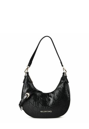 Borsa a tracolla nera Valentino con motivo logo ripetuto in rilievo e dettagli dorati, con forma curva e tracolla regolabile.