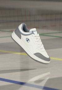 Δεν επιλέχθηκε, white/grey