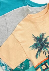 Next SHORT SLEEVE GRAPHIC 3 PACK STANDARD - Apdrukāts T-krekls - yellow  blue summer transport