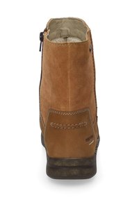 Brązowy zamszowy botek za kostkę o teksturowanym wykończeniu, z bocznym zamkiem błyskawicznym i wyściełanym wnętrzem. Posiada kontrastujące przeszycia oraz gumową podeszwę.