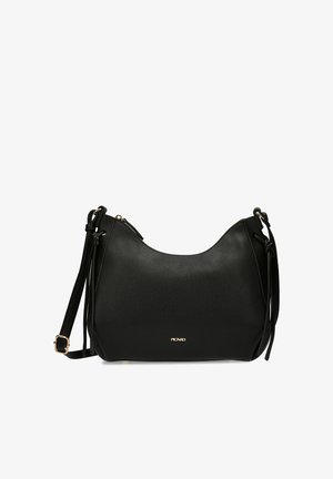 Zwarte leren schoudertas met verstelbare riem, gouden hardware en klein gouden "Picard"-logo in het midden aan de voorkant.