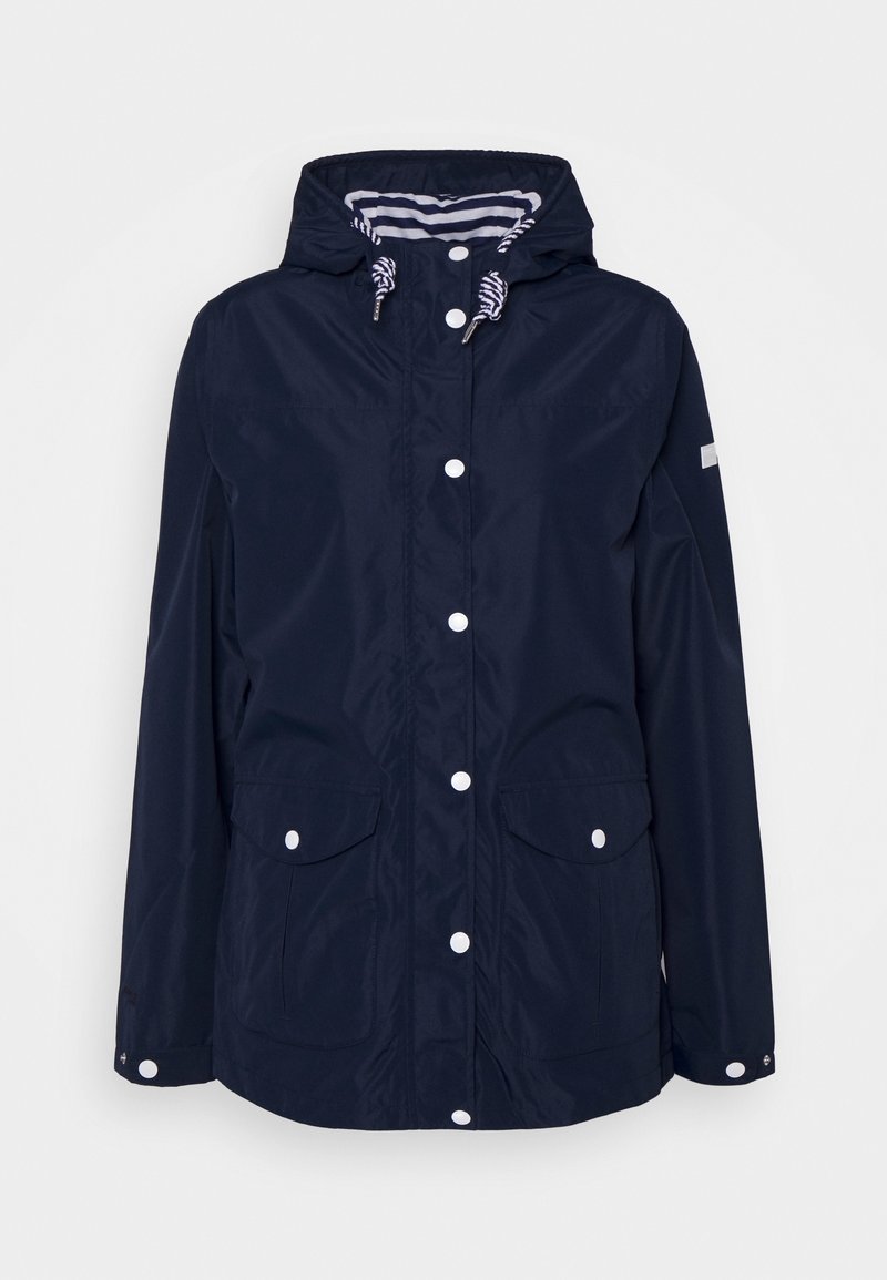 Veste de pluie à capuche bleu marine avec boutons-pression blancs, doublure de capuche rayée, cordons de capuche ajustables et deux poches avant à rabat.