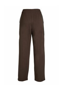 Rudos elastingos juosmens tiesių kojų kelnės su šoninėmis kišenėmis ir laisvu pritaikymu, pateiktos prieš baltą foną.