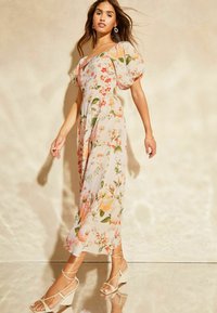 Lipsy PUFF MIDAXI LOOK REGULAR FIT - Rochie de zi - white