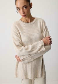 DÜĞME DETAYLI TAKIM - Svetr - stone