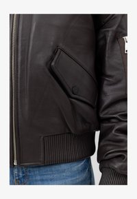 Niet geselecteerd, brown