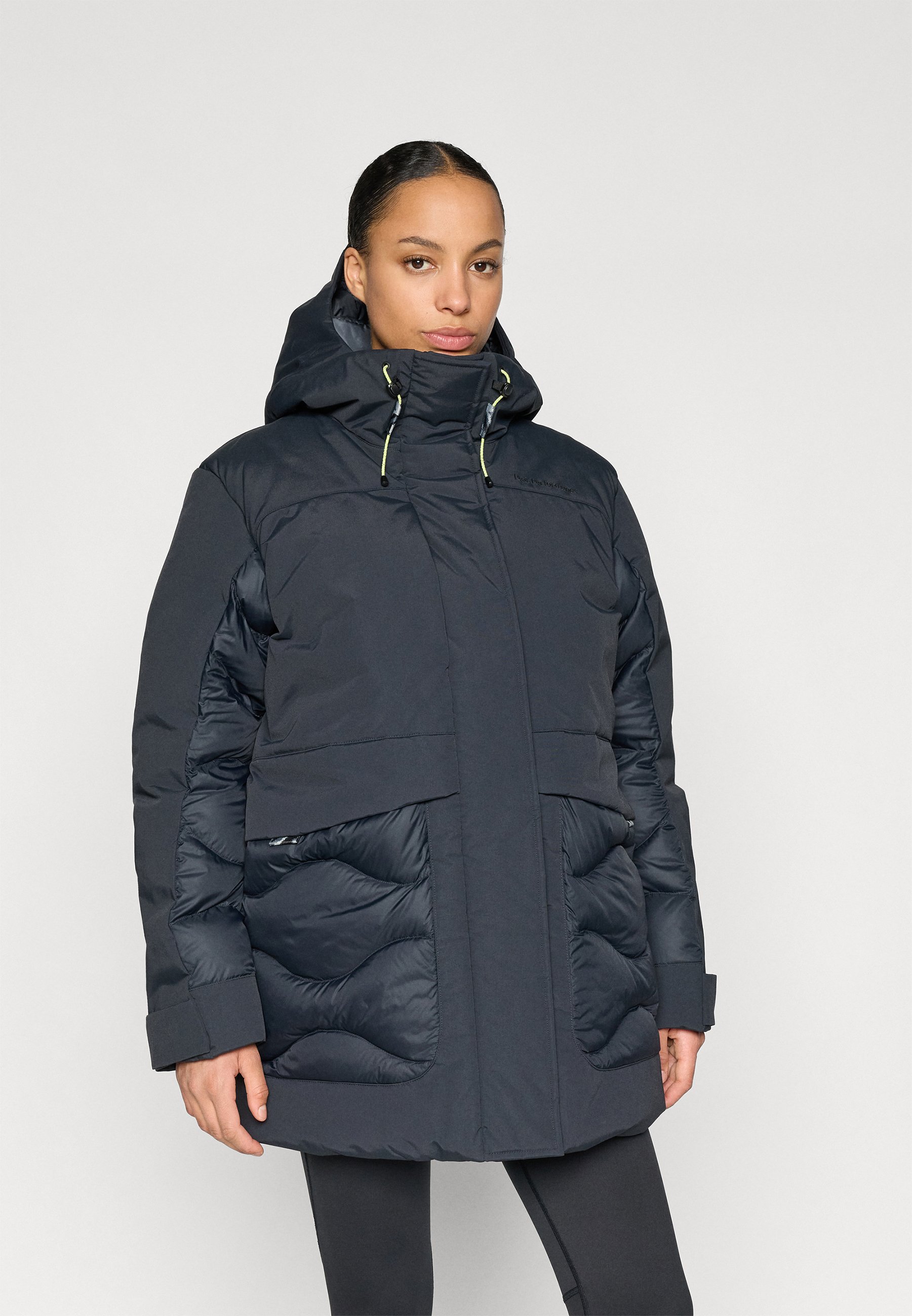  Peak ×DOORS WeatherLight Parka L Peak Performance INFUSION HELIUM PARKA - Down coat - black