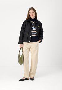 Barbour International MCCLAIN WAX - Jachetă de iarnă - black