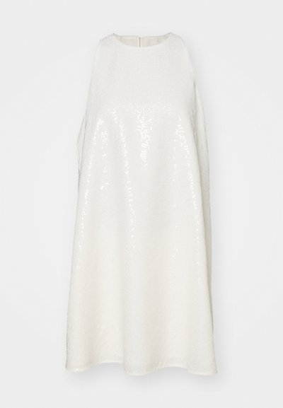 Robe sans manches blanche avec texture en sequins, décolleté arrondi et zip dans le dos. Coupe ample avec une silhouette droite.