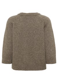 Barna kötött pulóver környakkivágással, hosszú ujjakkal és texturált felülettel, amely finom, fémes pöttyöket tartalmaz.