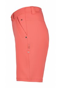 Korallinväriset shortsit, jotka on valmistettu kevyestä kankaasta. Niissä on tasainen etuosa, takatasku ja metalliosat kiinnityksessä ja yksityiskohdissa.