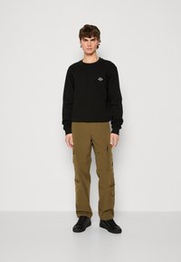 Mads Nørgaard STANDARD CREW LOGO - Sweatshirt - black