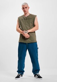 Rocawear NEXTONE TANK - Tops - olive
